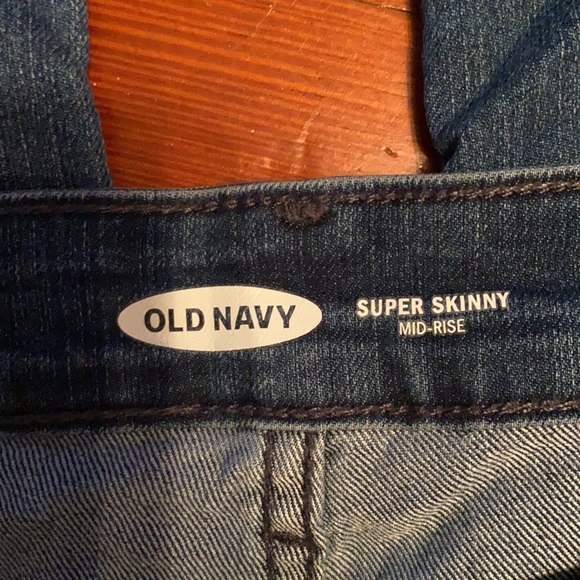 Old Navy Super Skinny Mid Rise Jeans, Size 16 - Picture 4 of 6